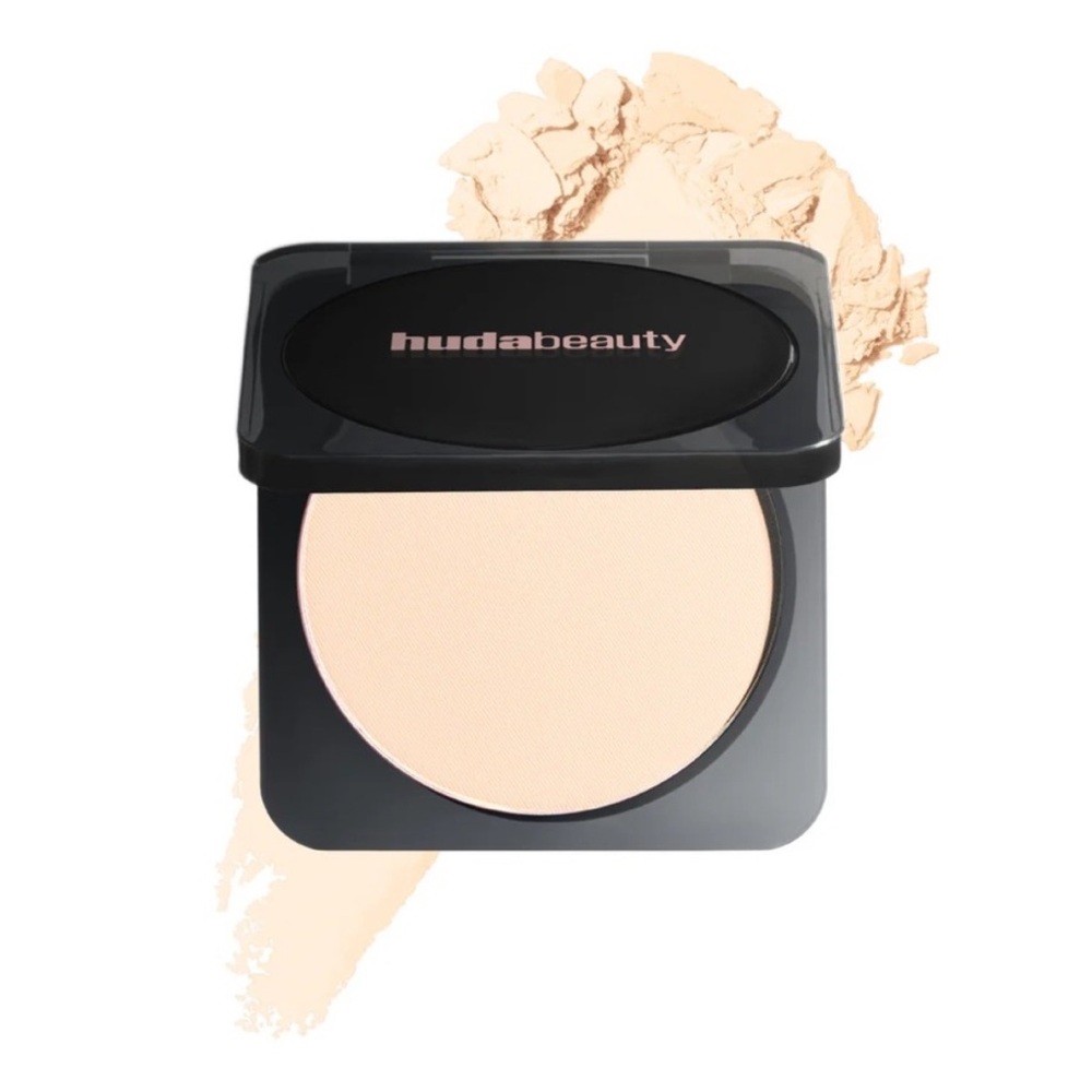 HUDA BEAUTY
